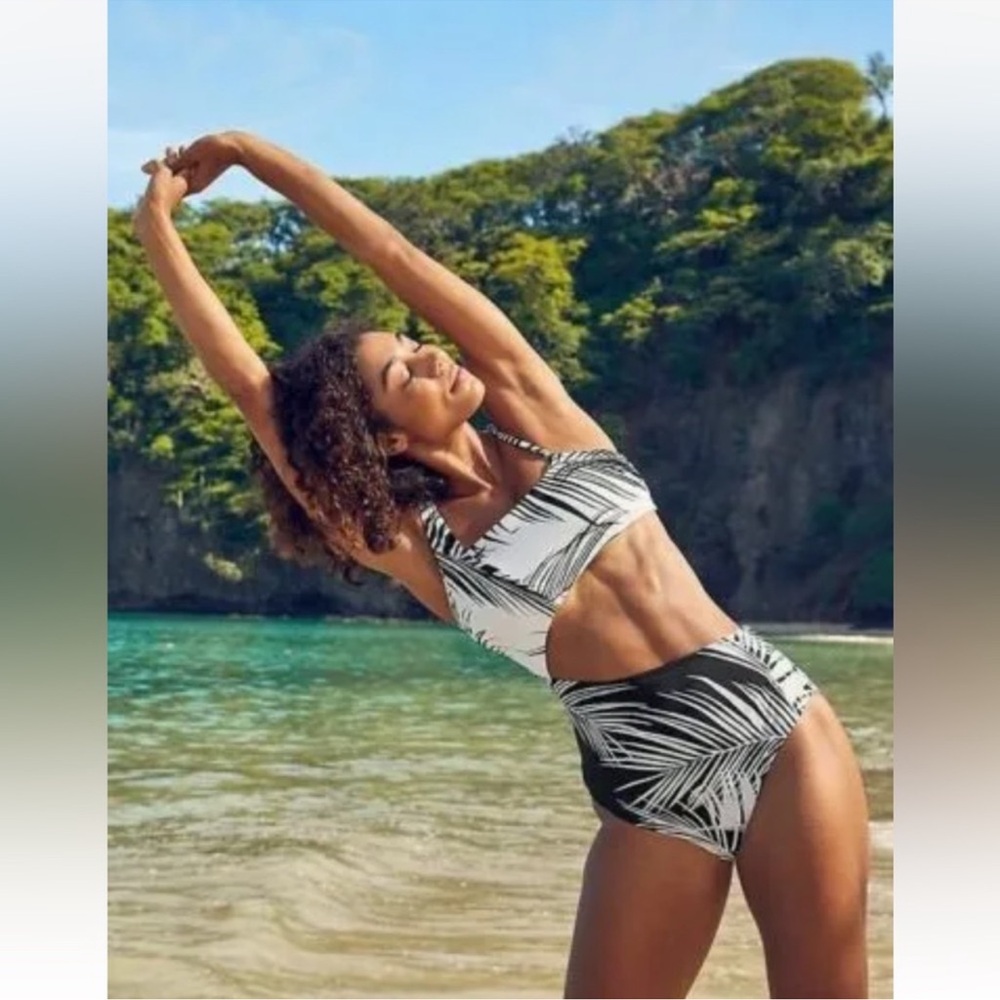 Athleta Retro palm one Black and White Palm Print Women's Swimsuit